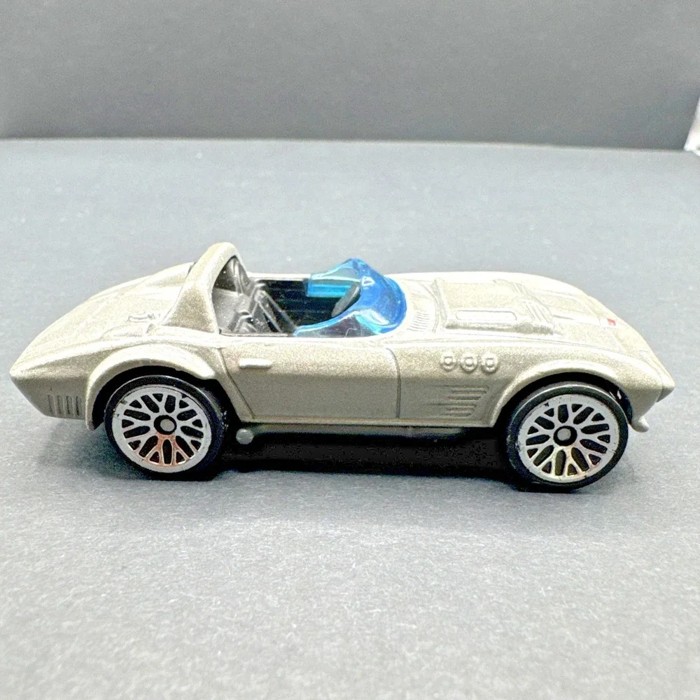 2014 Hot Wheels Gray Convertible, Made in‎ Indonesia